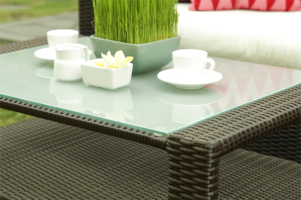 Choosing the Living Room Table