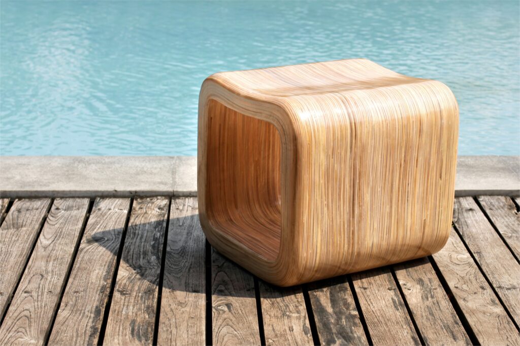 Collection Fiberglass Liren Stool