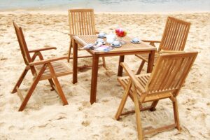 Collection Wooden Milton Reclainer Dining Set