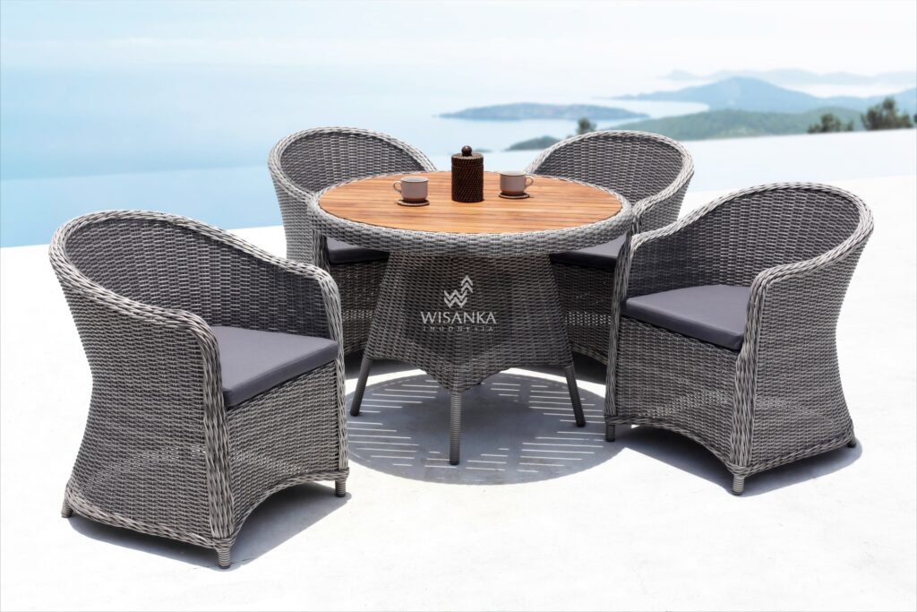 Synthetic Rattan Furniture Molde + Flora Dining Table