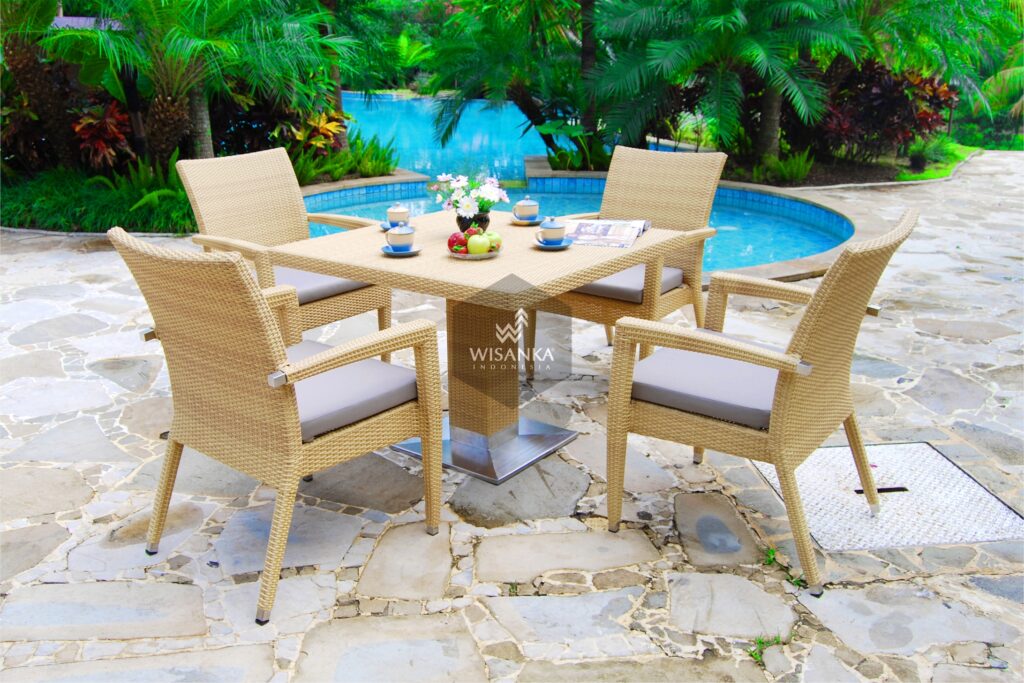 Synthetic Rattan Furniture Pasadena Dining Set