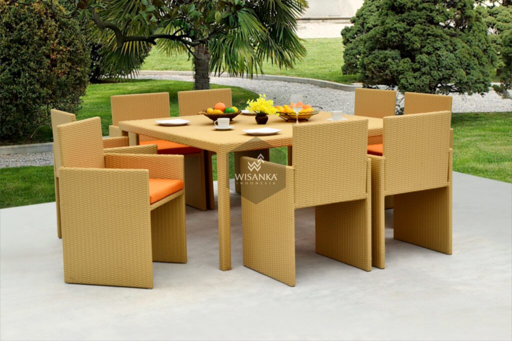 Synthetic Rattan Furniture Tarakan Dining Set