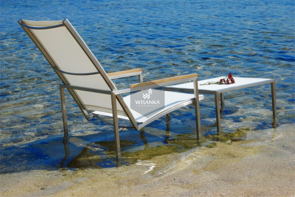 Collection Stainless Steel Canada Lounge Chair Batyline